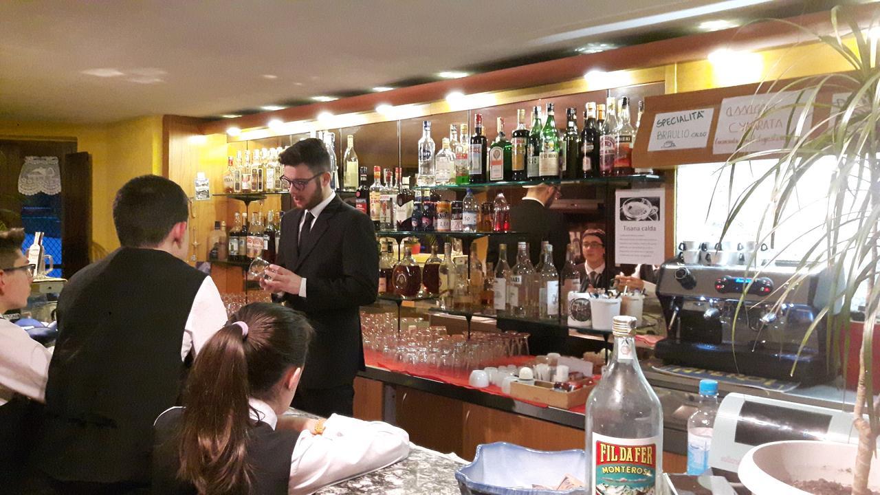 فندق Casa Alpina De Filippi ماكوجناجا المظهر الخارجي الصورة